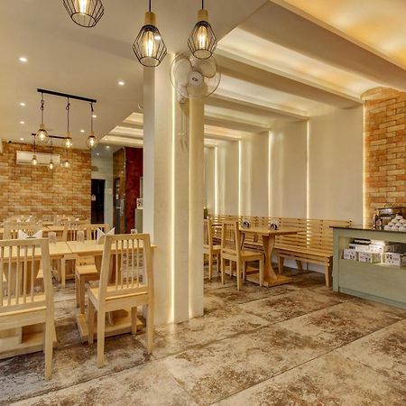 Отель Townhouse Geetraj Near Shalimar Gateway Лакхнау Экстерьер фото